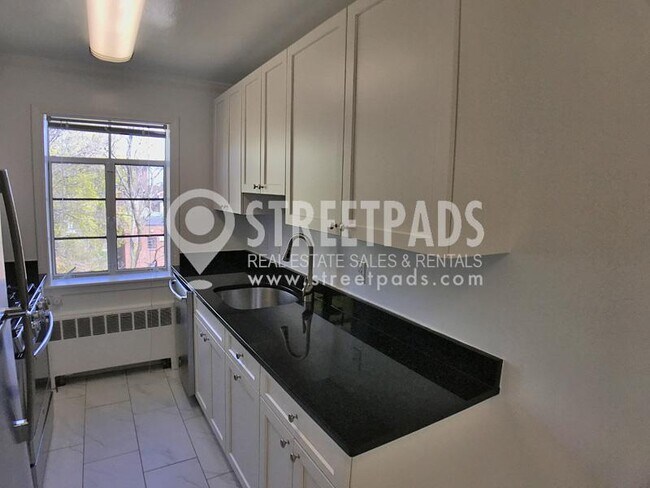 Building Photo - 1 bedroom in Brookline MA 02446