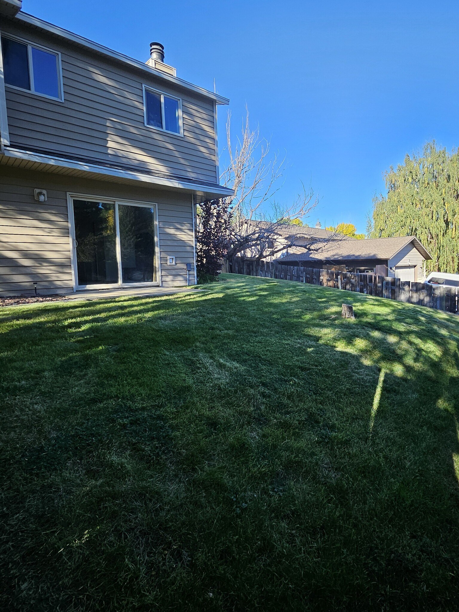 2 bed/1.5 bath with garage - 1935 Edwards Dr