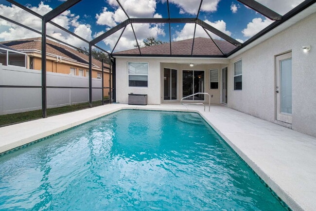 Building Photo - 4 bedroom 3 Bath Pool home in Lakewood Ranch Greenbrook