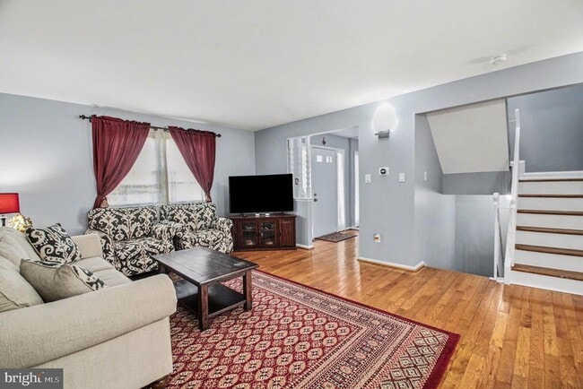 Building Photo - 7207 Jayhawk St