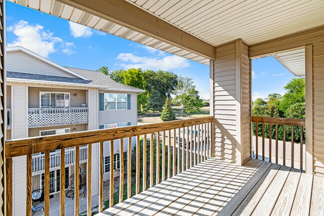 Deck - 120 Cherry Ct