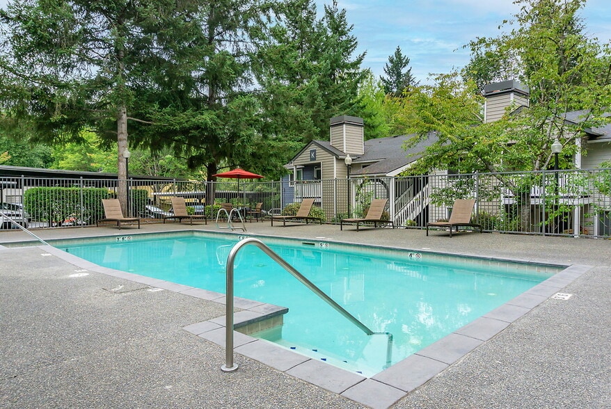 Building Photo - canyon-pointe