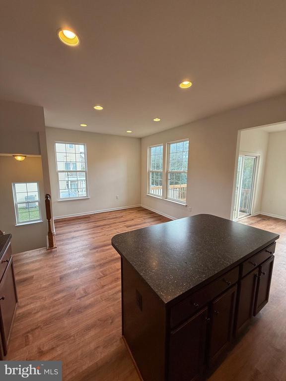 Building Photo - 120 Woodman Ct