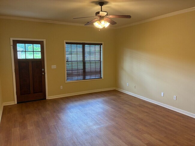 Building Photo - 97 Cypress Gln