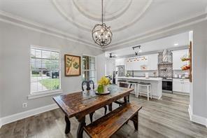 Building Photo - 5601 Burgundy Dr