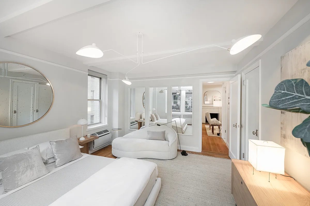 Building Photo - 59 W 12th St