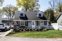 Building Photo - 4 Shorewood Dr