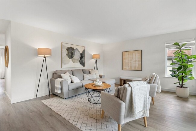 Building Photo - Modern 2BD/2BTH Condo for Lease Richmond V...