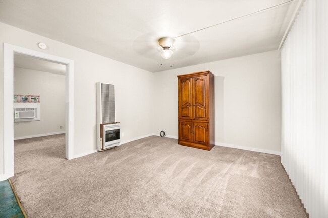 Building Photo - Charming One Bed One Bath In the Garden Di...