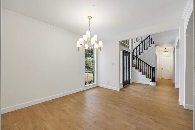 Building Photo - 6650 Camptown Cir