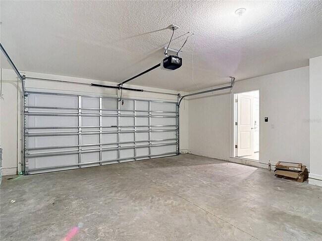 Building Photo - 31115 Silver Stage Dr