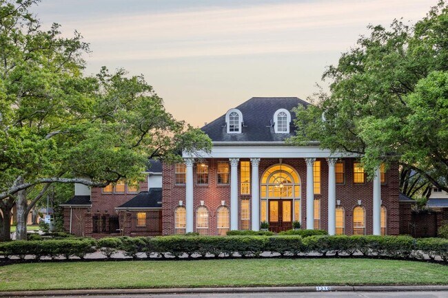 Building Photo - 1310 Kelliwood Oaks Dr