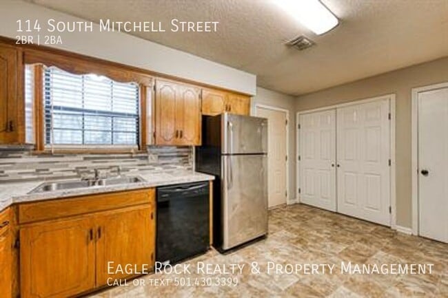 Building Photo - 114 S. Mitchell St. Conway AR 72034