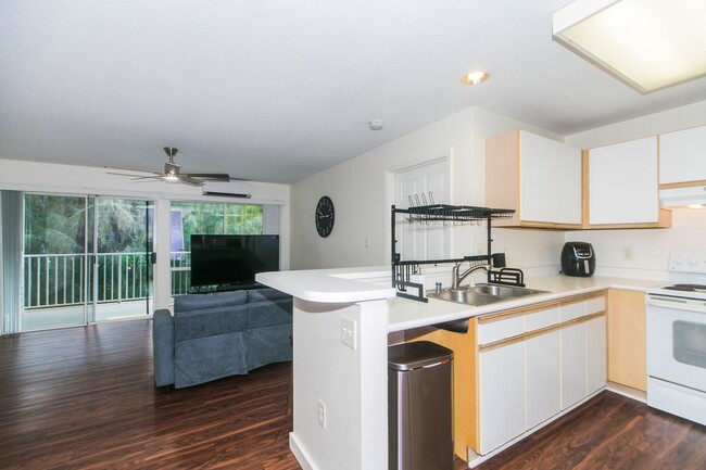 Building Photo - 95-270 Waikalani Dr. #I204