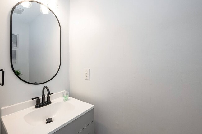 Building Photo - Four bedroom Corner Lot!