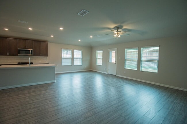 Building Photo - 3505 Riviera Ct