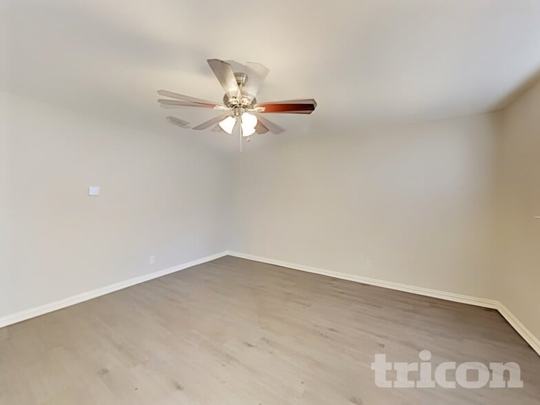 Building Photo - 902 Woodbrook St