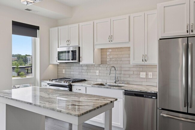 Building Photo - 12610 Ridgedale Dr