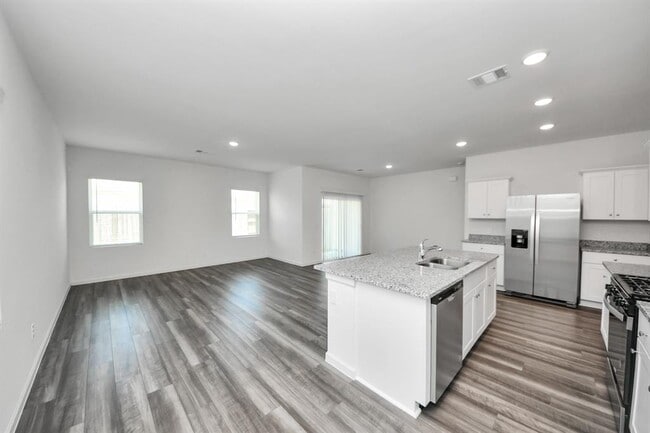 Building Photo - 10304 Florance Spring Dr