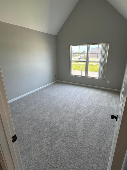 4th bedroom - 100 Pine Lakes Drive