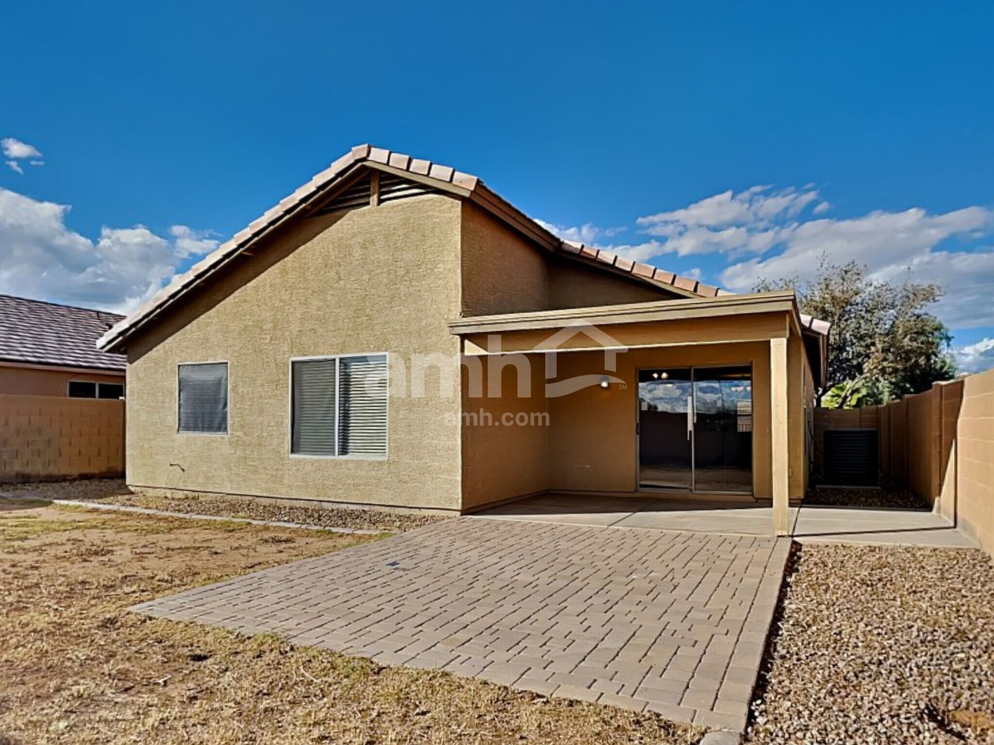 Building Photo - 12577 W Amelia Ave