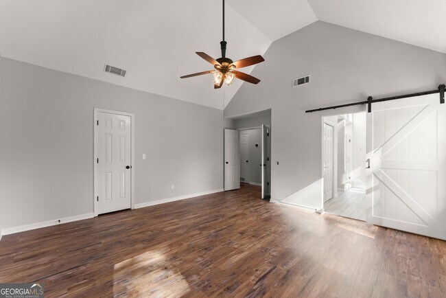 Building Photo - 2160 Robin Hood Trail