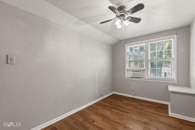 Building Photo - 266 Carrollton Ave