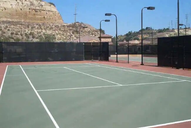 Building Photo - Contemporary Condo in Mission Valley