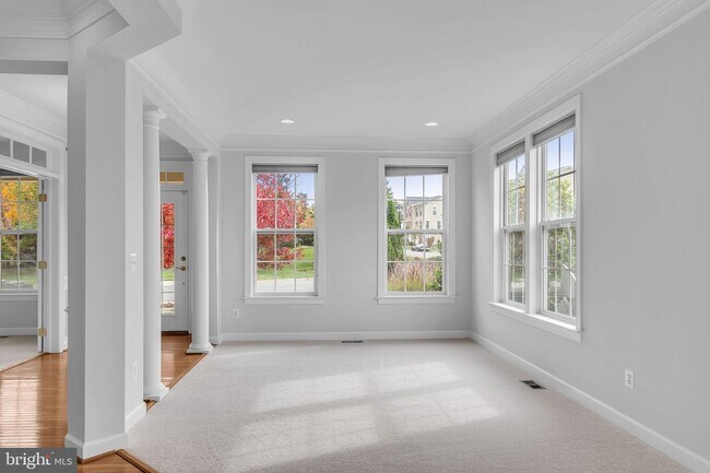 Building Photo - 22855 Oakgrove Rd