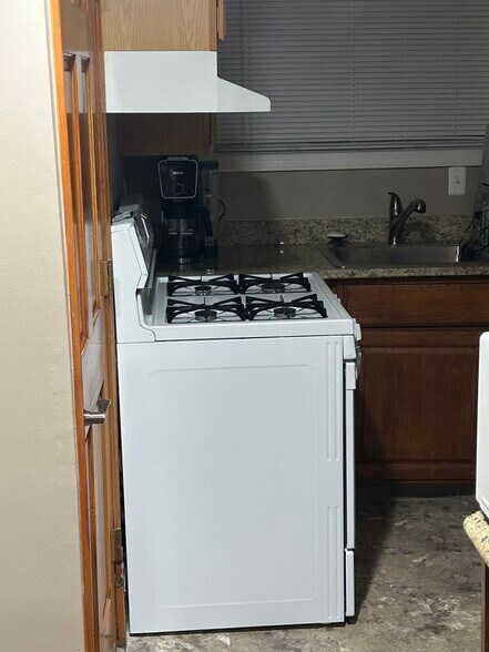 Building Photo - 1604 6th St NW