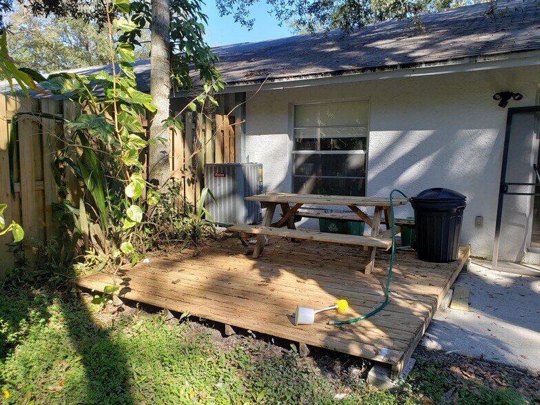 Building Photo - 5014 Gainsville Dr