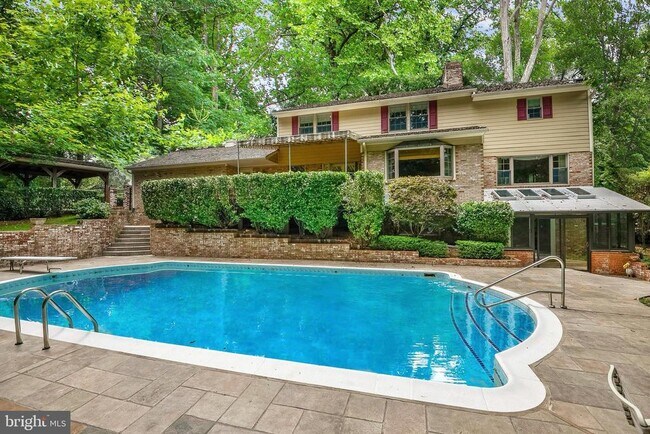 Building Photo - 929 Woburn Ct