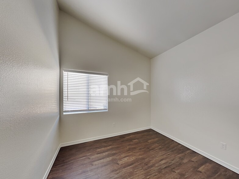 Building Photo - 2508 N 134th Ave