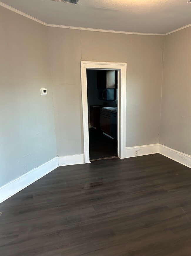 Building Photo - 1616 Davis St