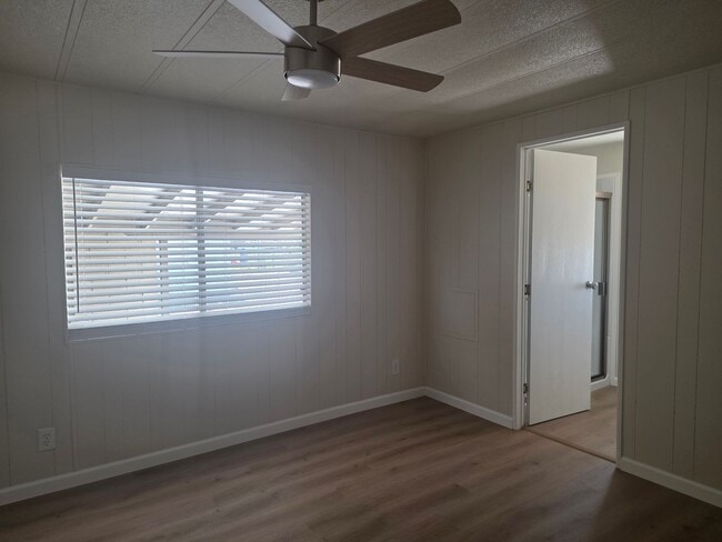 Building Photo - Fully Remodeled 2 bed/2 bath on 2 lots and Huge detached Garage!