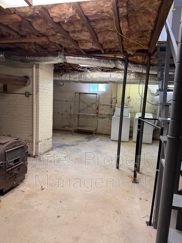Building Photo - 1048 Shuping Mill Rd