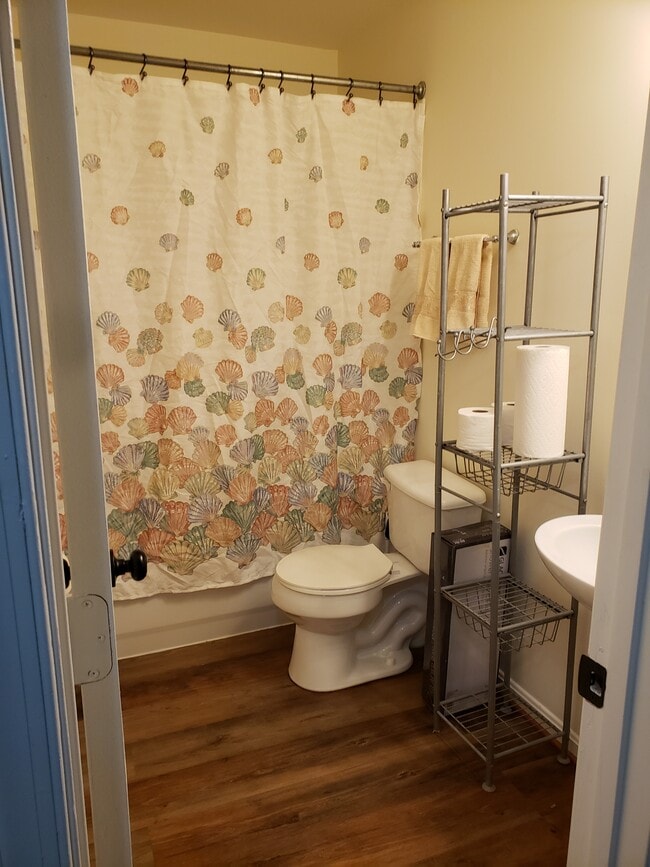 Building Photo - 8812 Community Square Ln