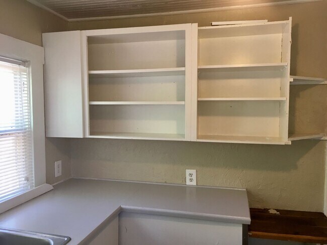 Building Photo - Bradenton Nine - 1223