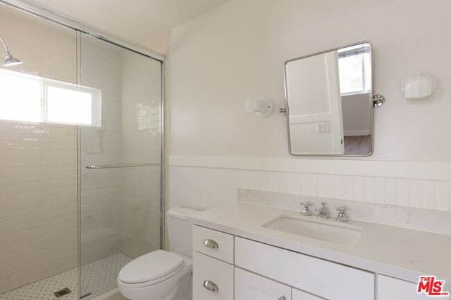 Building Photo - 727 N La Fayette Park Pl