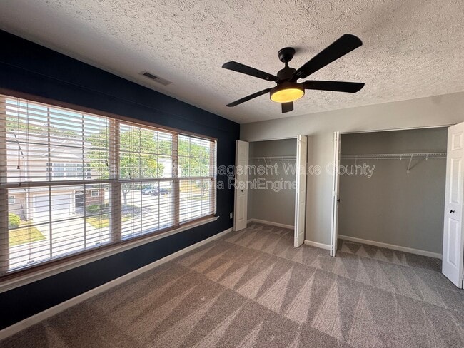 Building Photo - 5228 Big Bass Dr