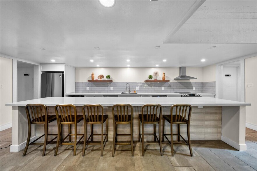 Building Photo - 7765 W 91st St