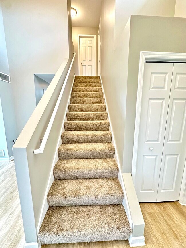 Building Photo - 2394 Caton Crest Dr