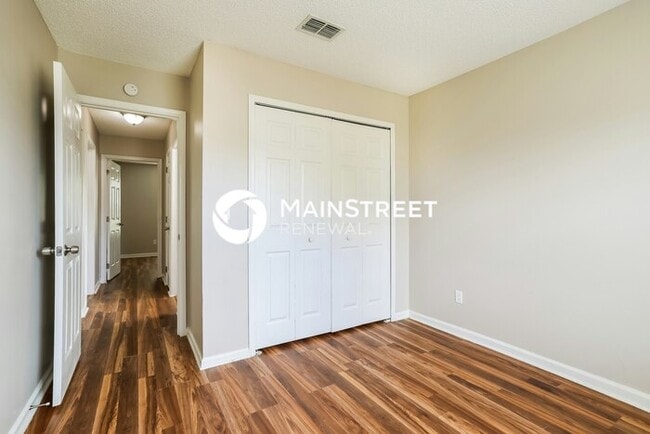 Building Photo - 4 Bedroom Pet-Friendly Home in Green Cove Springs, FL with Main Street Renewal