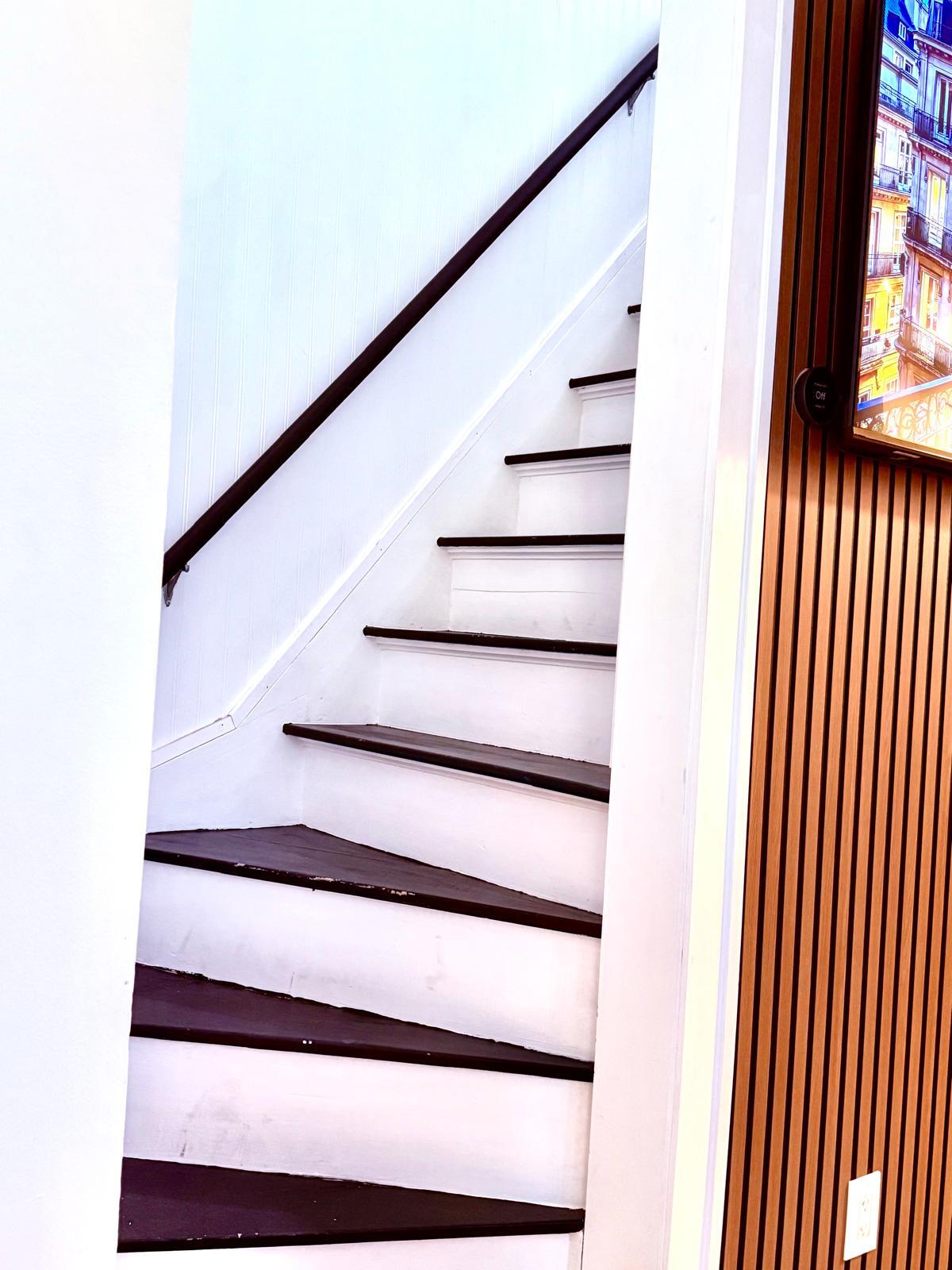 Building Photo - 163 Broadway