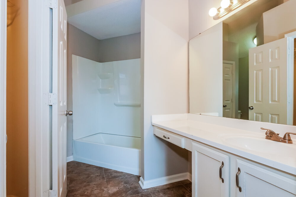 Building Photo - 3840 Clarion Dr