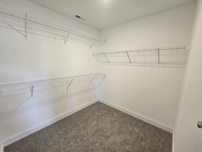 Building Photo - 463 Jackson Pond Dr