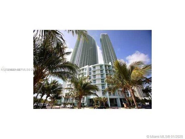 Building Photo - 1900 N Bayshore Dr