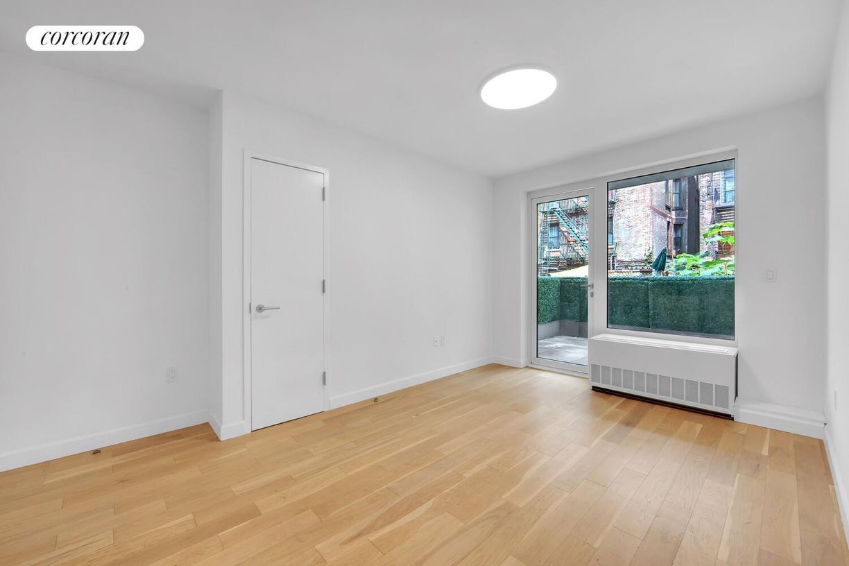 Building Photo - 111 E 115th St