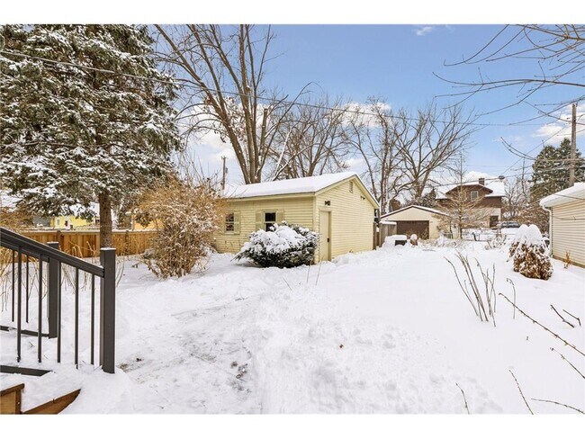 Building Photo - 1197 W Como Blvd