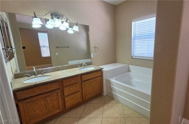 Building Photo - 604 Palmwood Ln